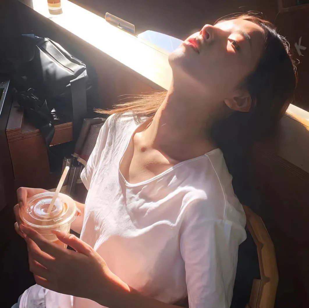 昨天再见 海报